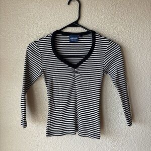Vintage/Y2K Striped Black and White Women's Top Size Small
